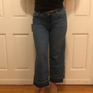 Cropped Wide Leg Jeans